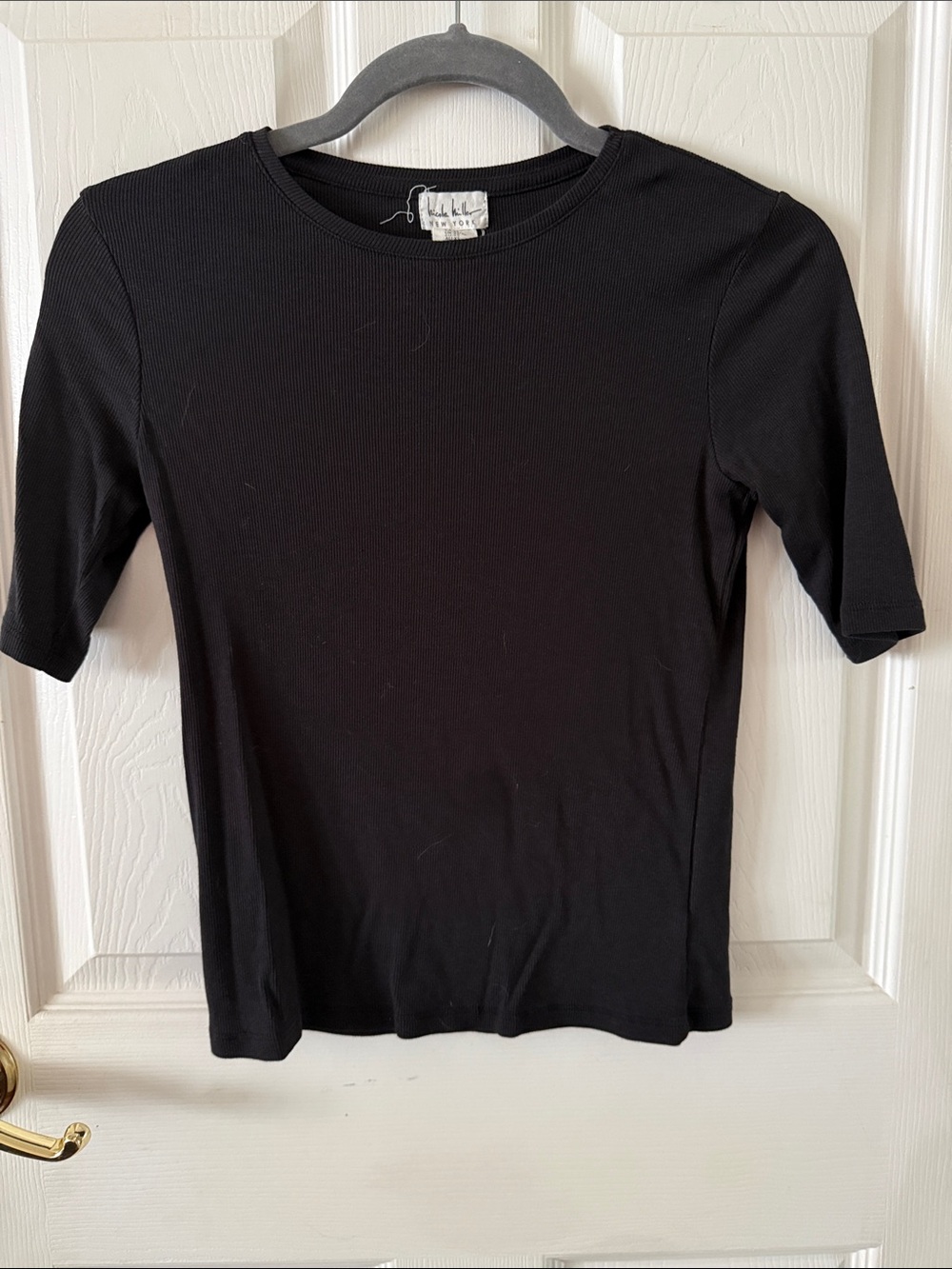 Nicole Miller Black Ribbed Short Sleeve Tee